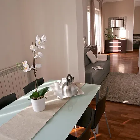 Le Terrazze 3* טריאסטה